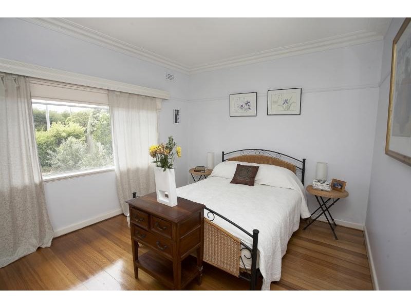 Gallery: 544 South Road