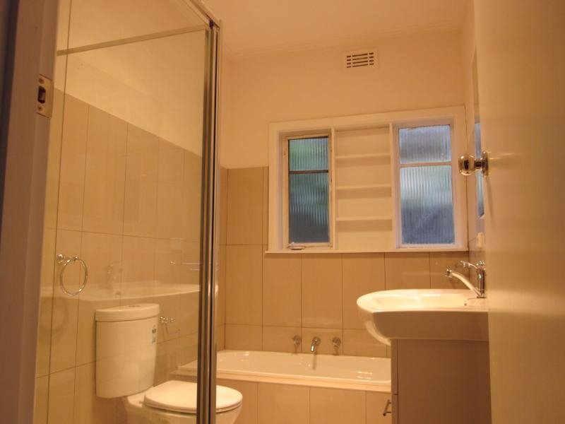 Gallery: 544 South Road