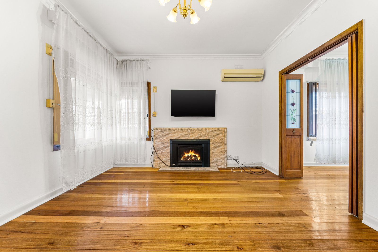 Gallery: 545 Centre Road