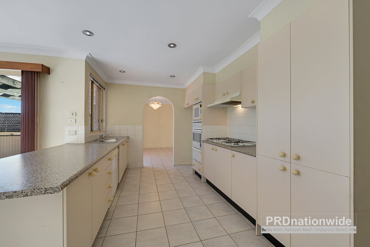 545 King Georges Road BEVERLY HILLS 4