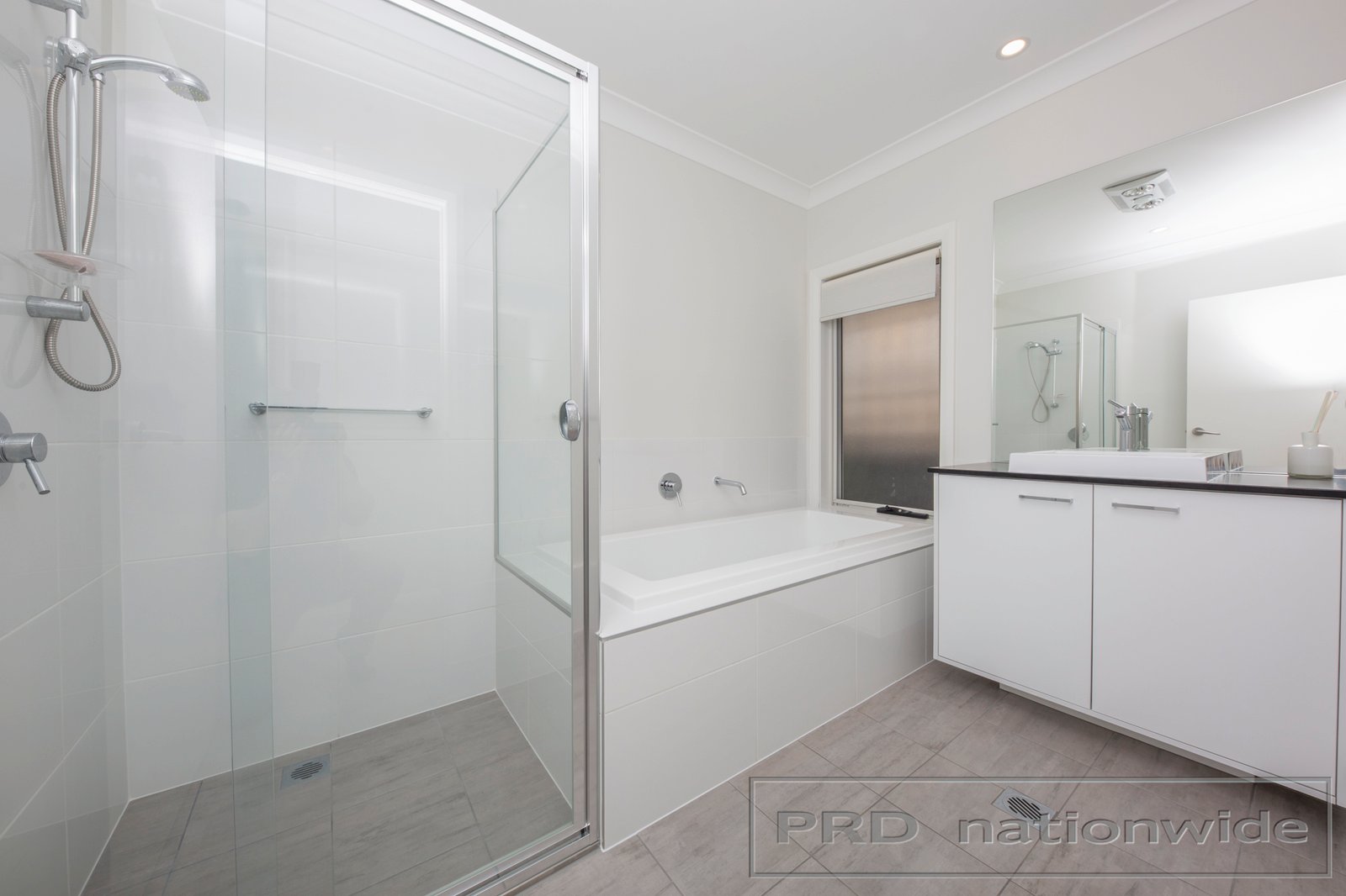 546 Oakhampton Road ABERGLASSLYN 11