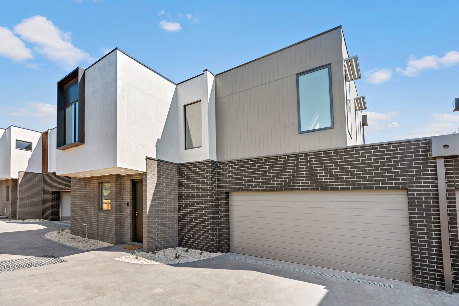 Gallery: 5/468 Station Street