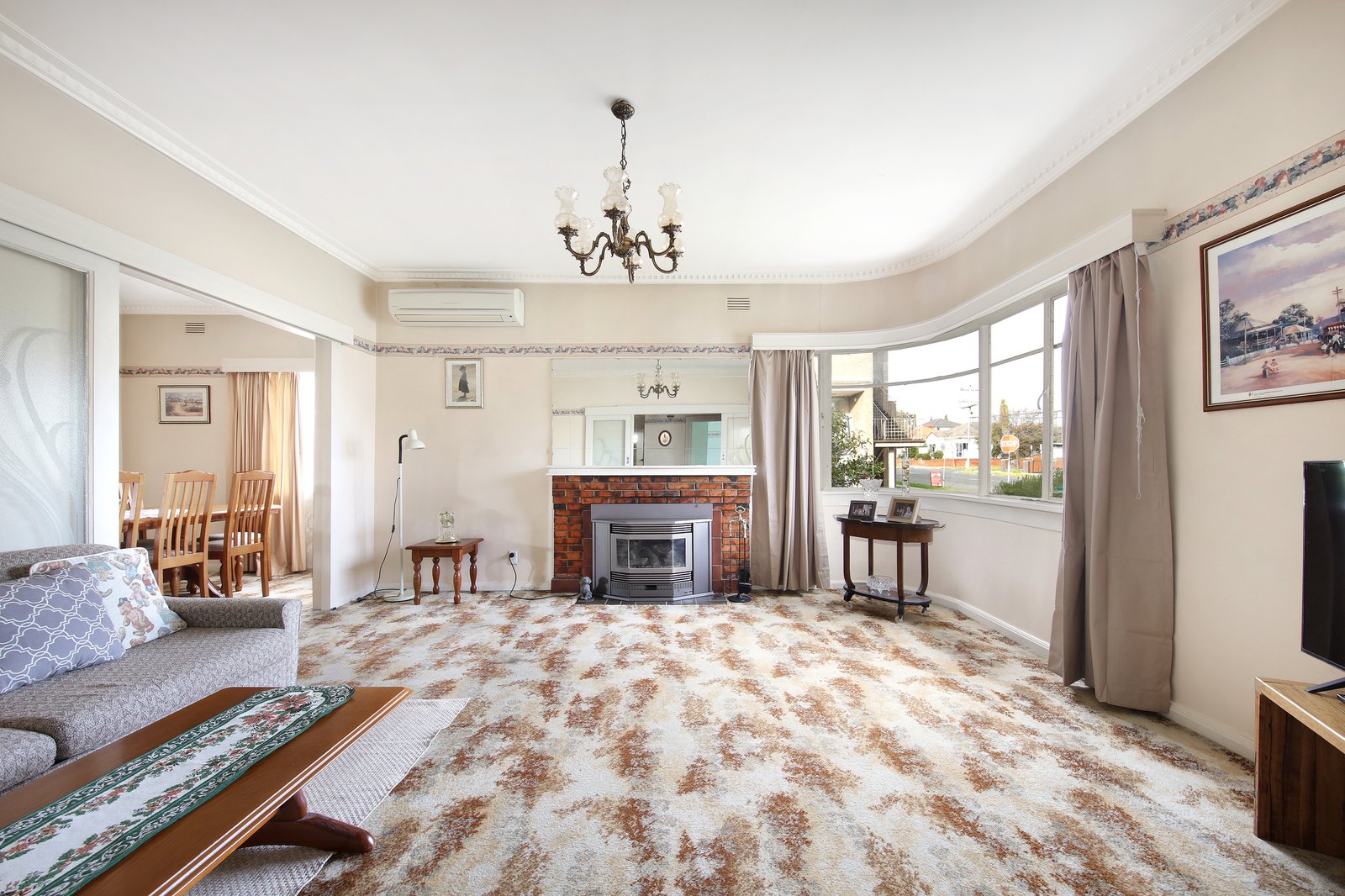 Gallery: 547 Centre Road