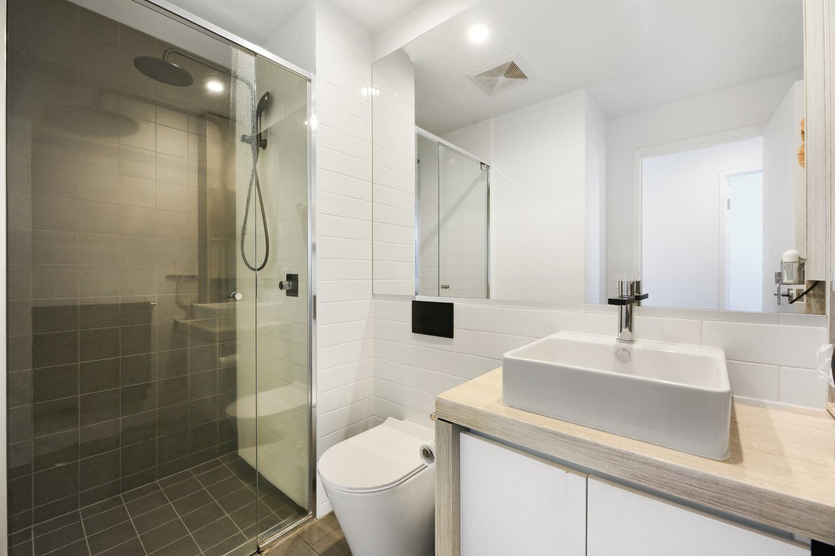 54/72 The Esplanade Burleigh Heads 17