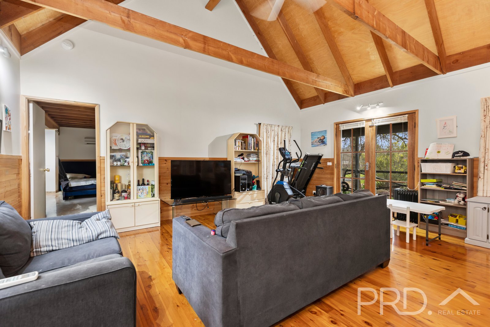 5/477 Wee Jasper Road TUMUT 7