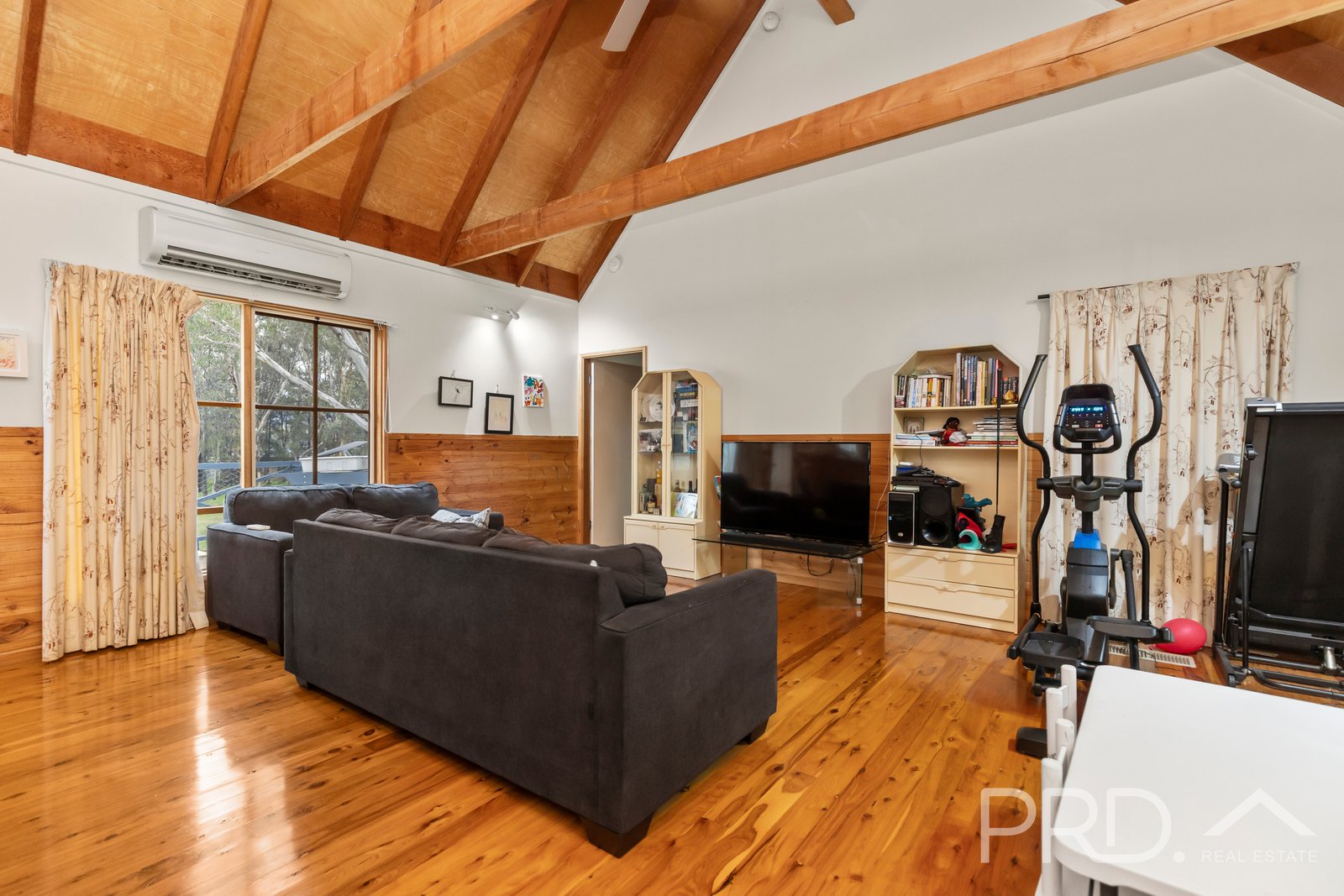 5/477 Wee Jasper Road TUMUT 16