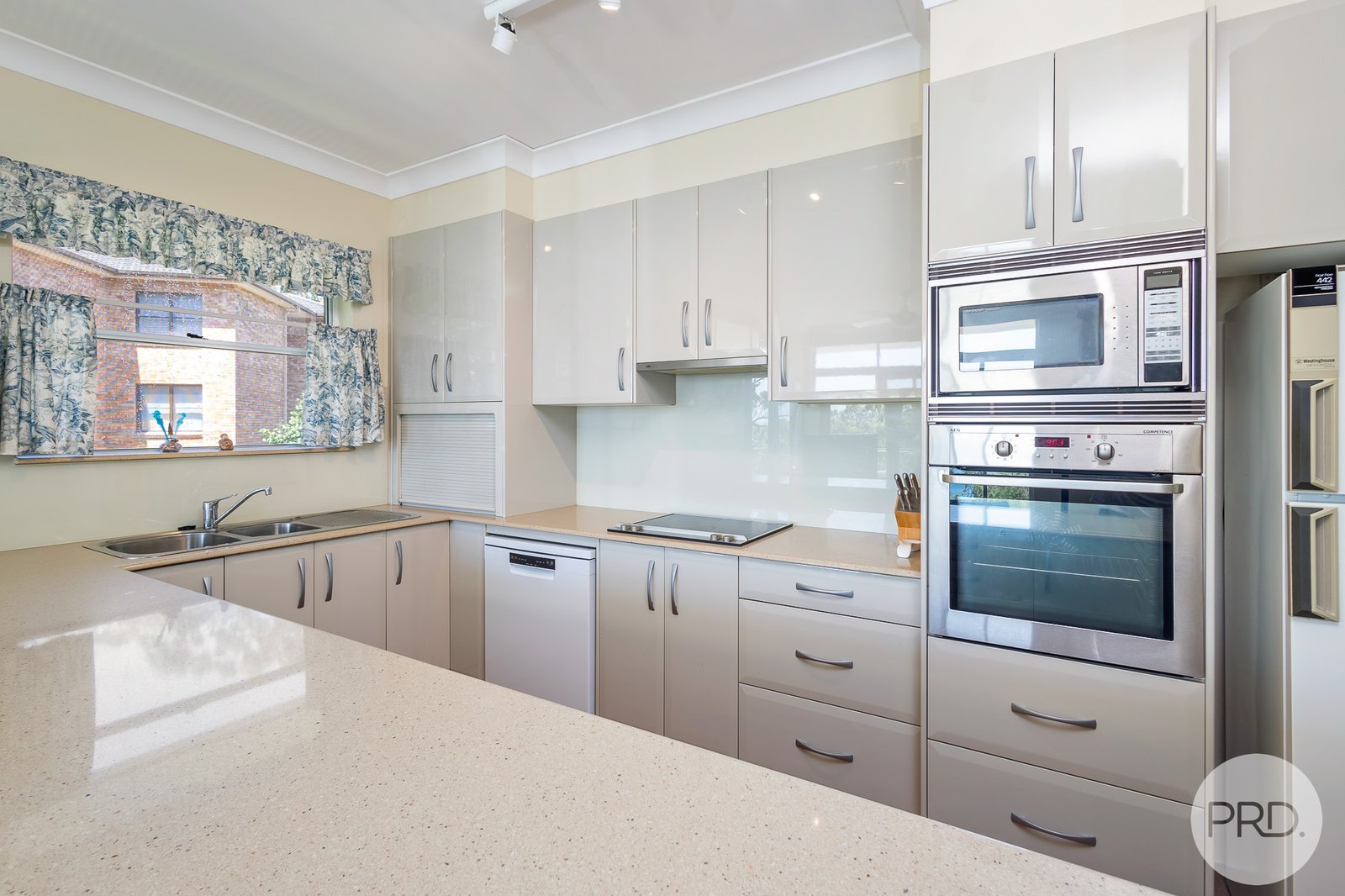 5/48-50 Magnus Street NELSON BAY 11
