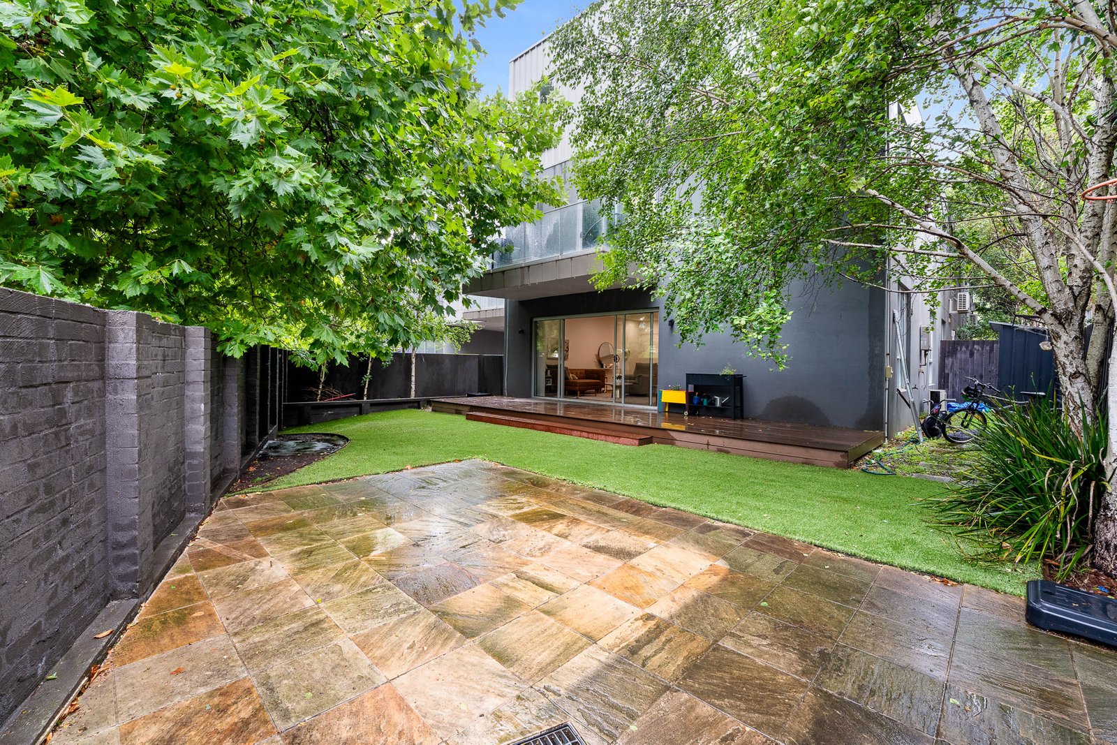 Gallery: 5/496 Dandenong Road