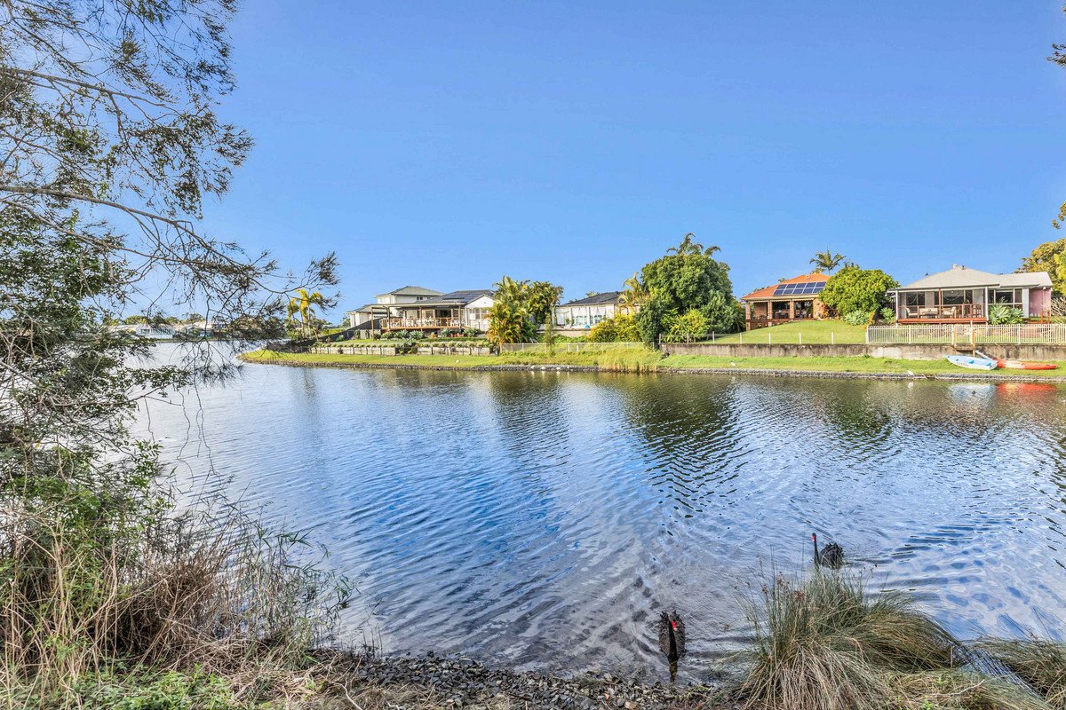 54A Harrier Drive Burleigh Waters 4