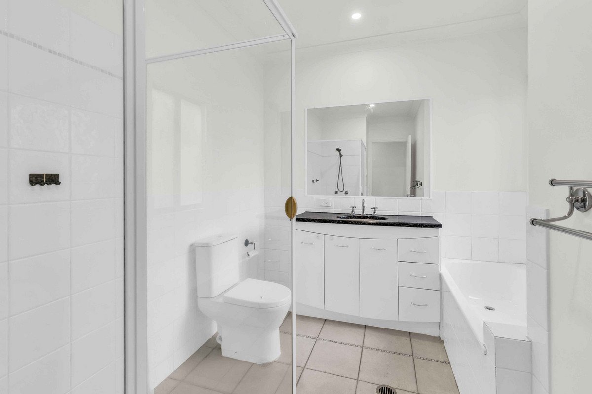 54A Harrier Drive Burleigh Waters 17