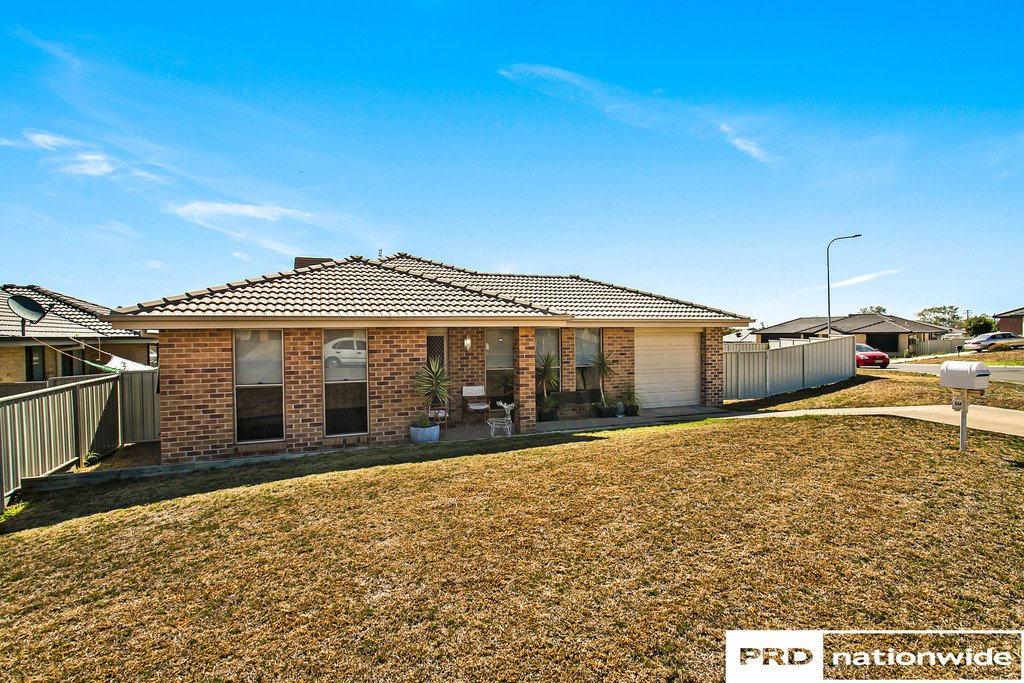 54A Orley Drive TAMWORTH 19