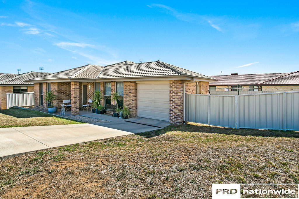 54A Orley Drive TAMWORTH 21