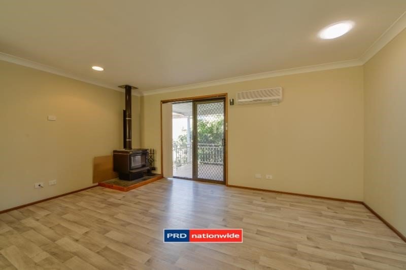 55 Amaroo Road TAMWORTH 4