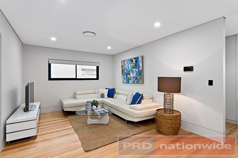 55 Apex Avenue PICNIC POINT 5