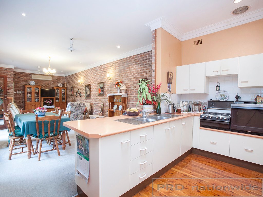 55 Belmore Road LORN 4