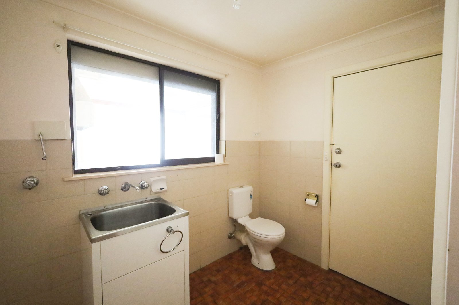 55 Burrendong Way ORANGE 12