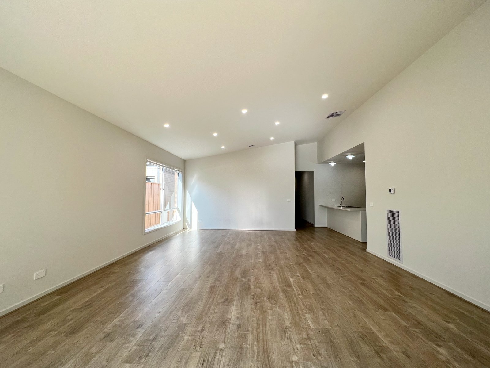 Gallery: 55 Callistemon Circuit