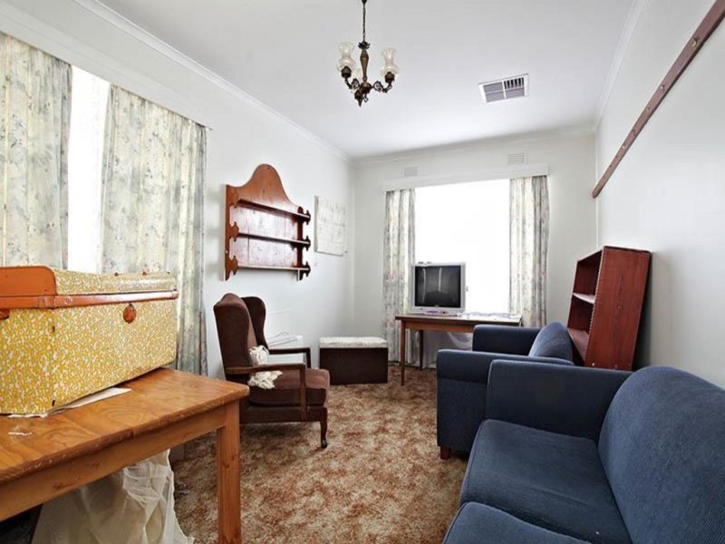 Gallery: 55 Churchill Avenue