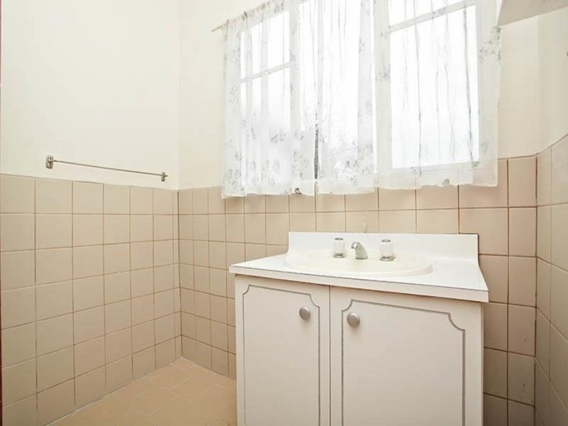 Gallery: 55 Churchill Avenue