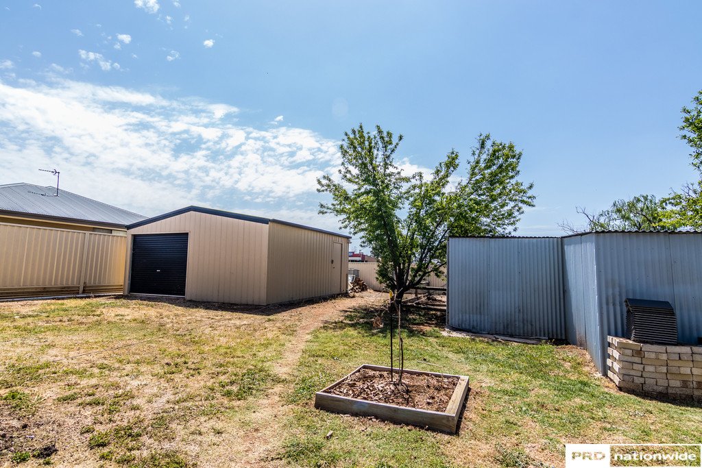 55 Cunningham Street TAMWORTH 24
