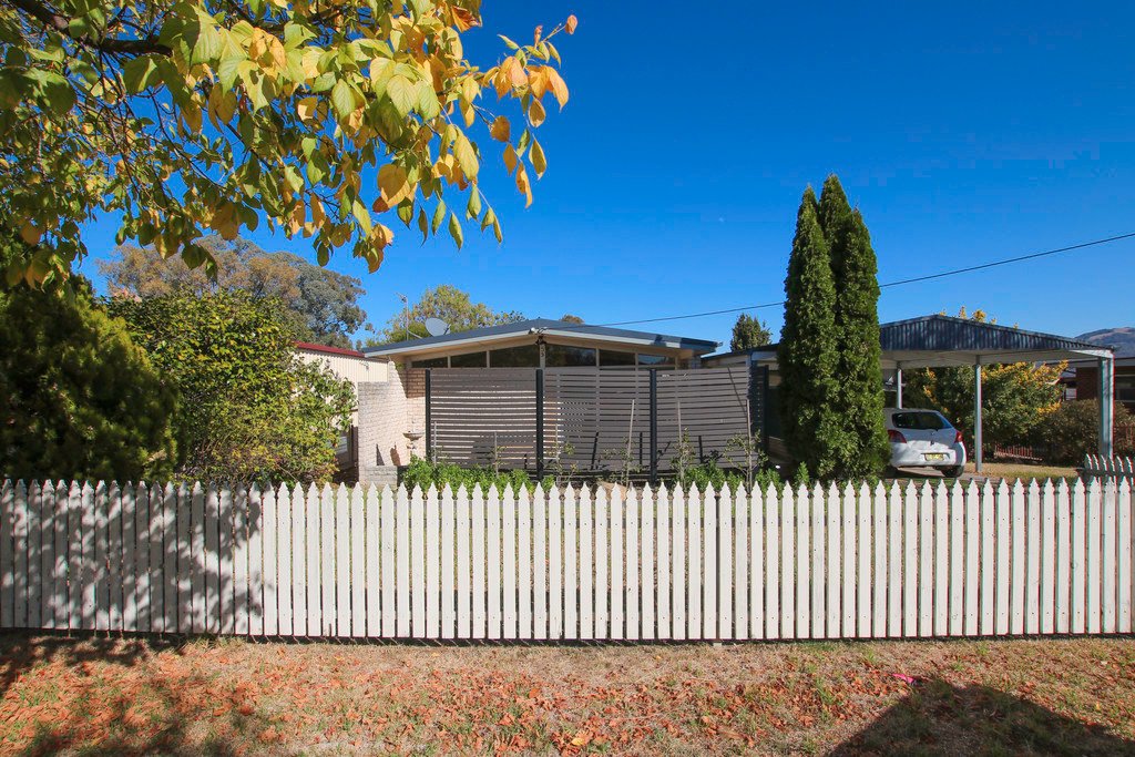 55 Dalhunty Street TUMUT 2