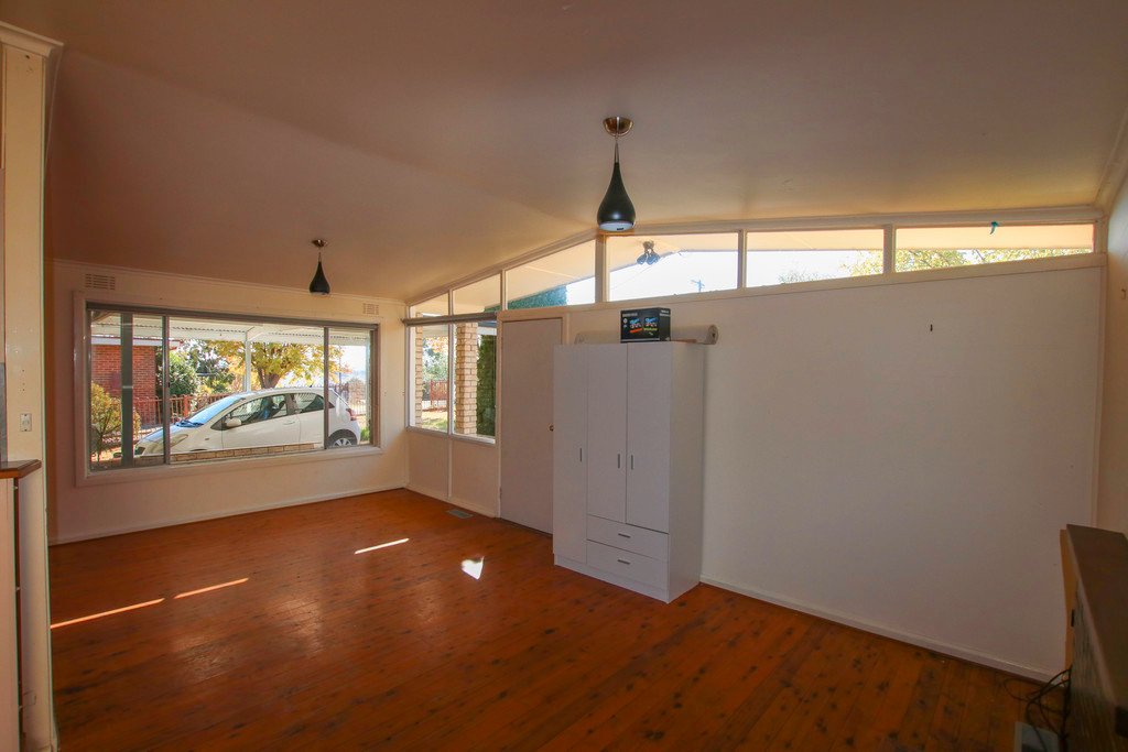 55 Dalhunty Street TUMUT 4