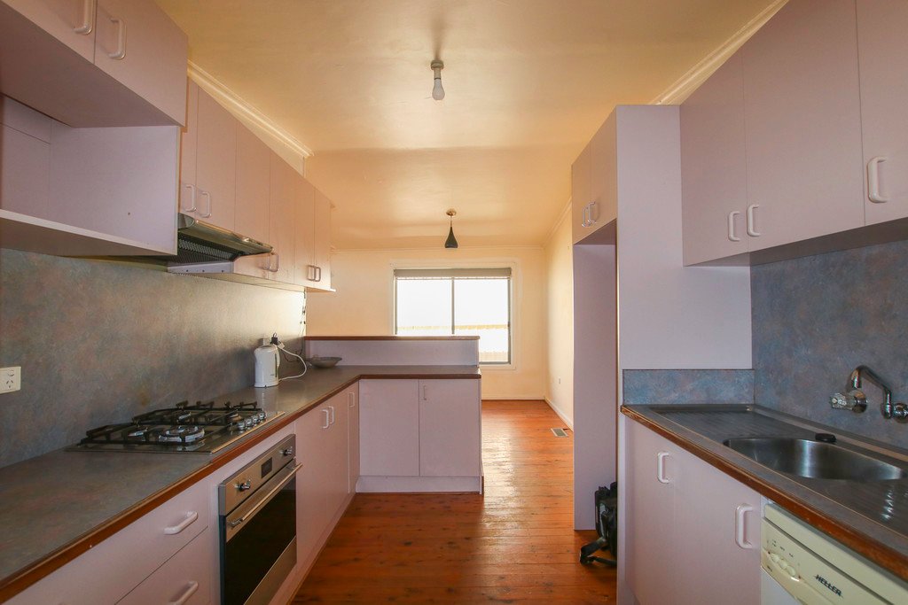 55 Dalhunty Street TUMUT 6