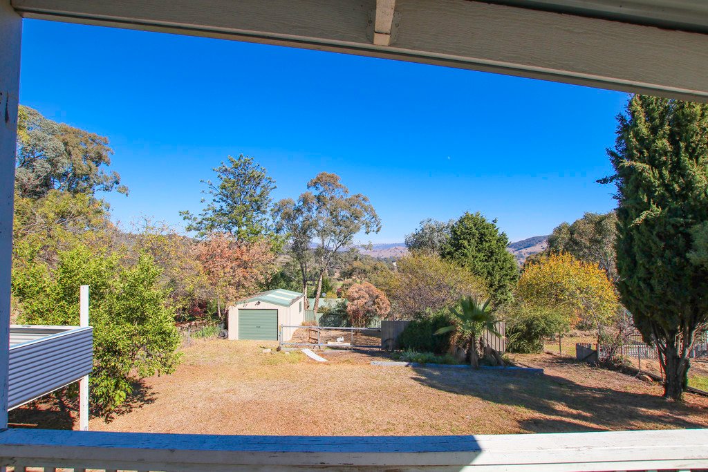 55 Dalhunty Street TUMUT 19