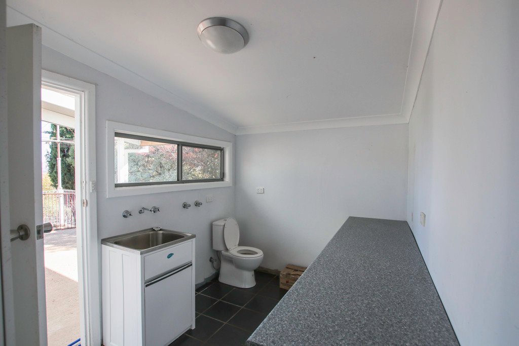 55 Dalhunty Street TUMUT 23