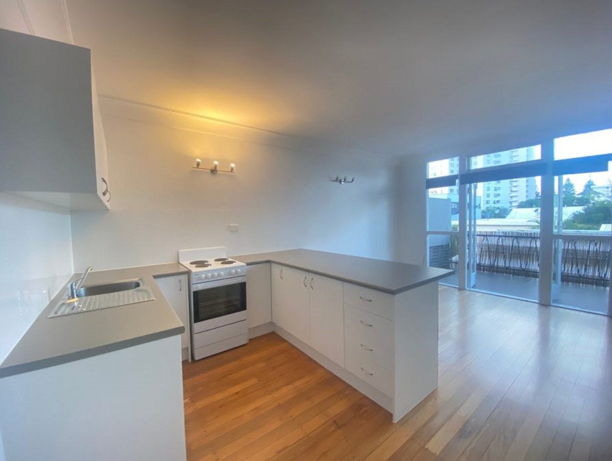 5/5 Elder Entrance Burleigh Heads 2