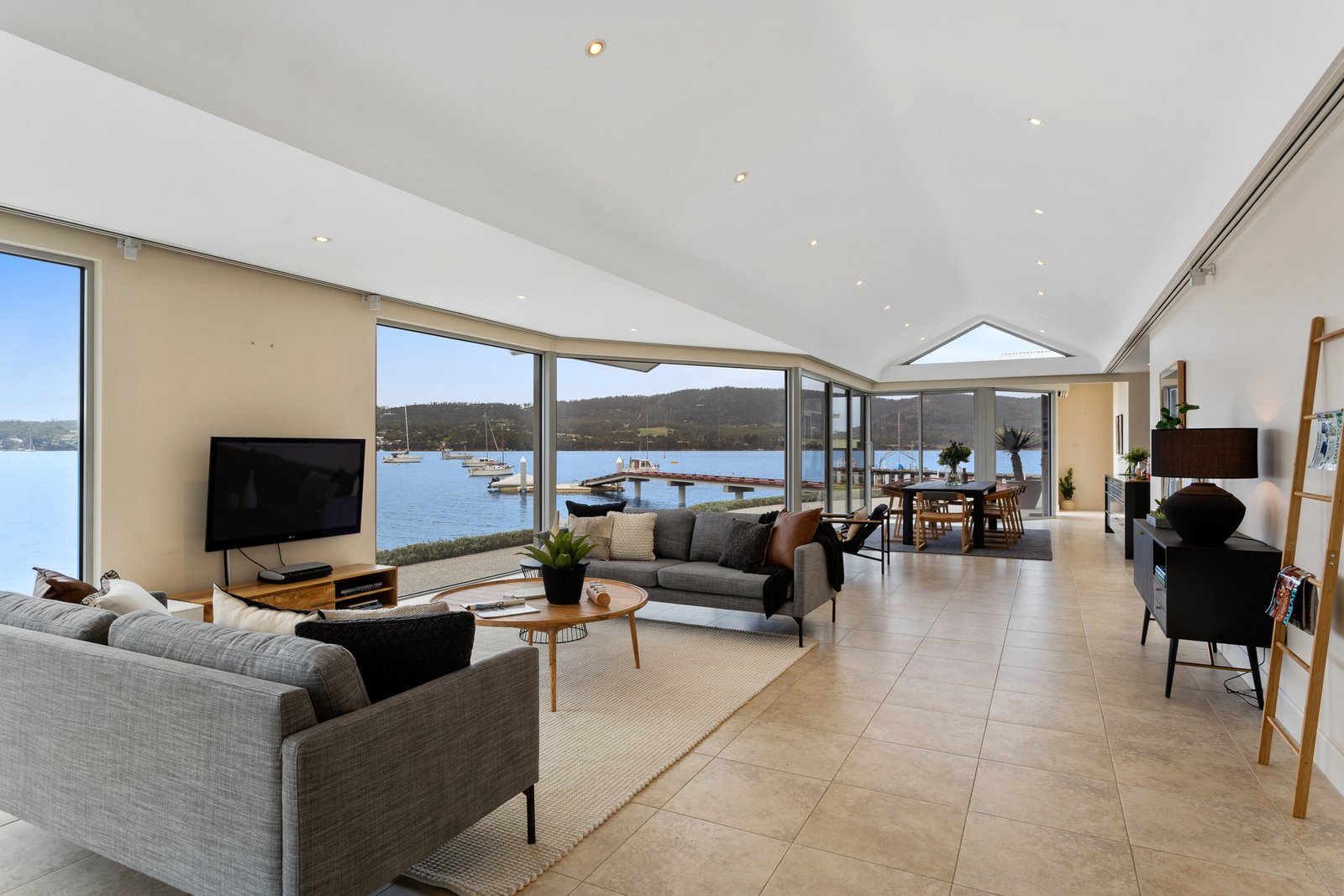 55 Esplanade  MARGATE 9