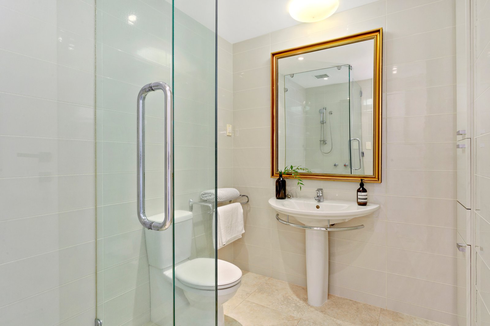 55 Esplanade  MARGATE 14