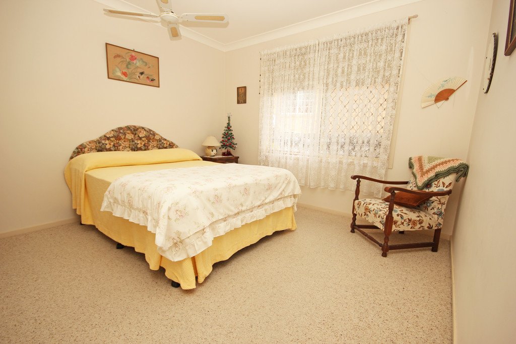 55 Flinders Drive LAURIETON 9