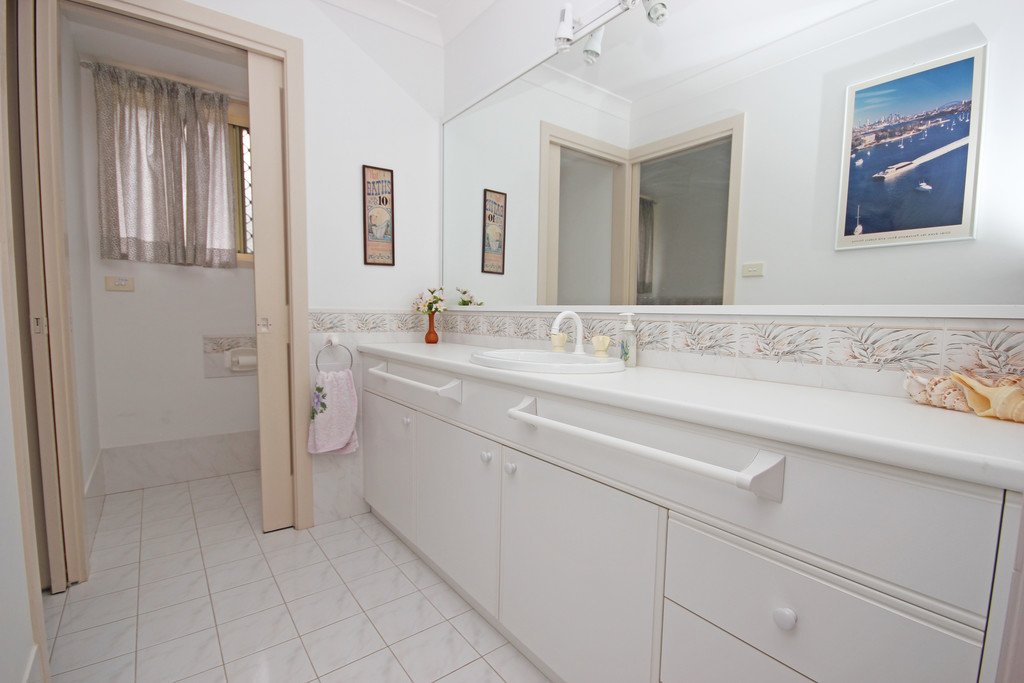 55 Flinders Drive LAURIETON 11