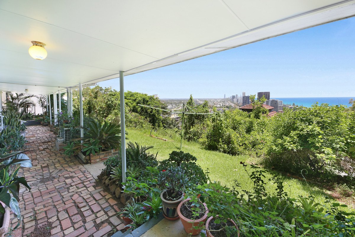 55 George Street BURLEIGH HEADS 12