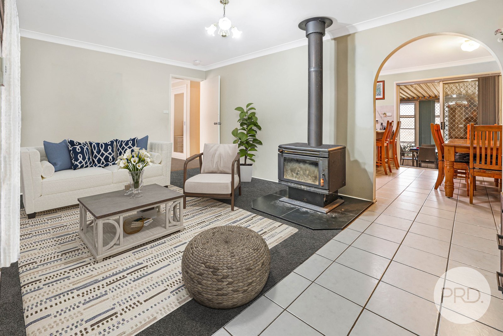55 Glengarvin Drive TAMWORTH 4
