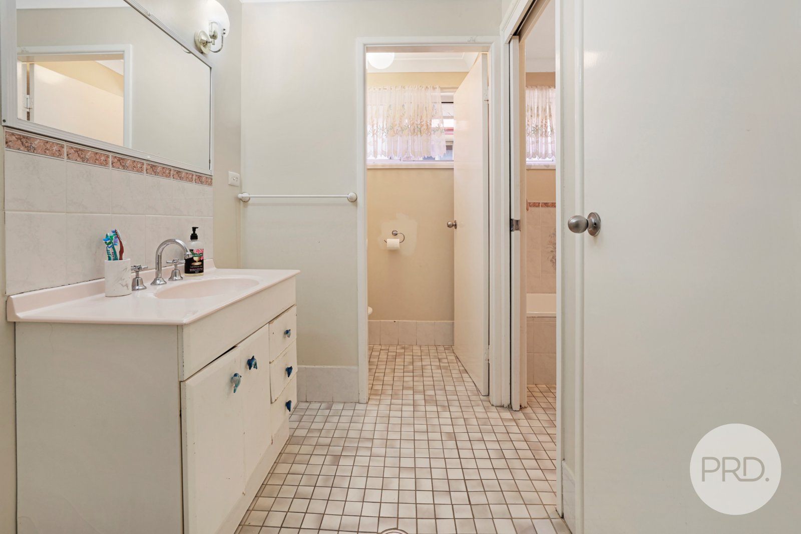 55 Glengarvin Drive TAMWORTH 10