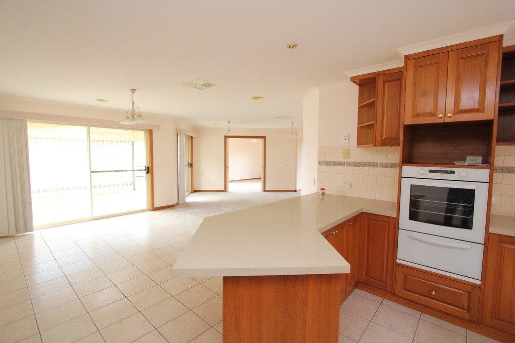 55 Grandview Grove WENDOUREE 4