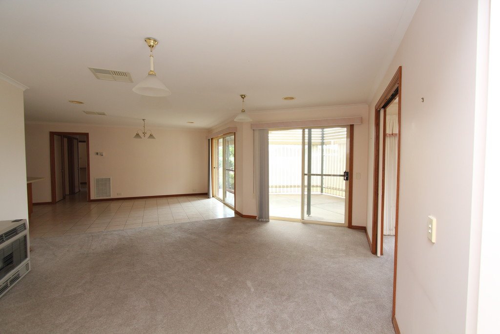 55 Grandview Grove WENDOUREE 6