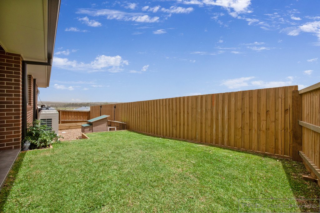 55 Harvest Boulevard CHISHOLM 13