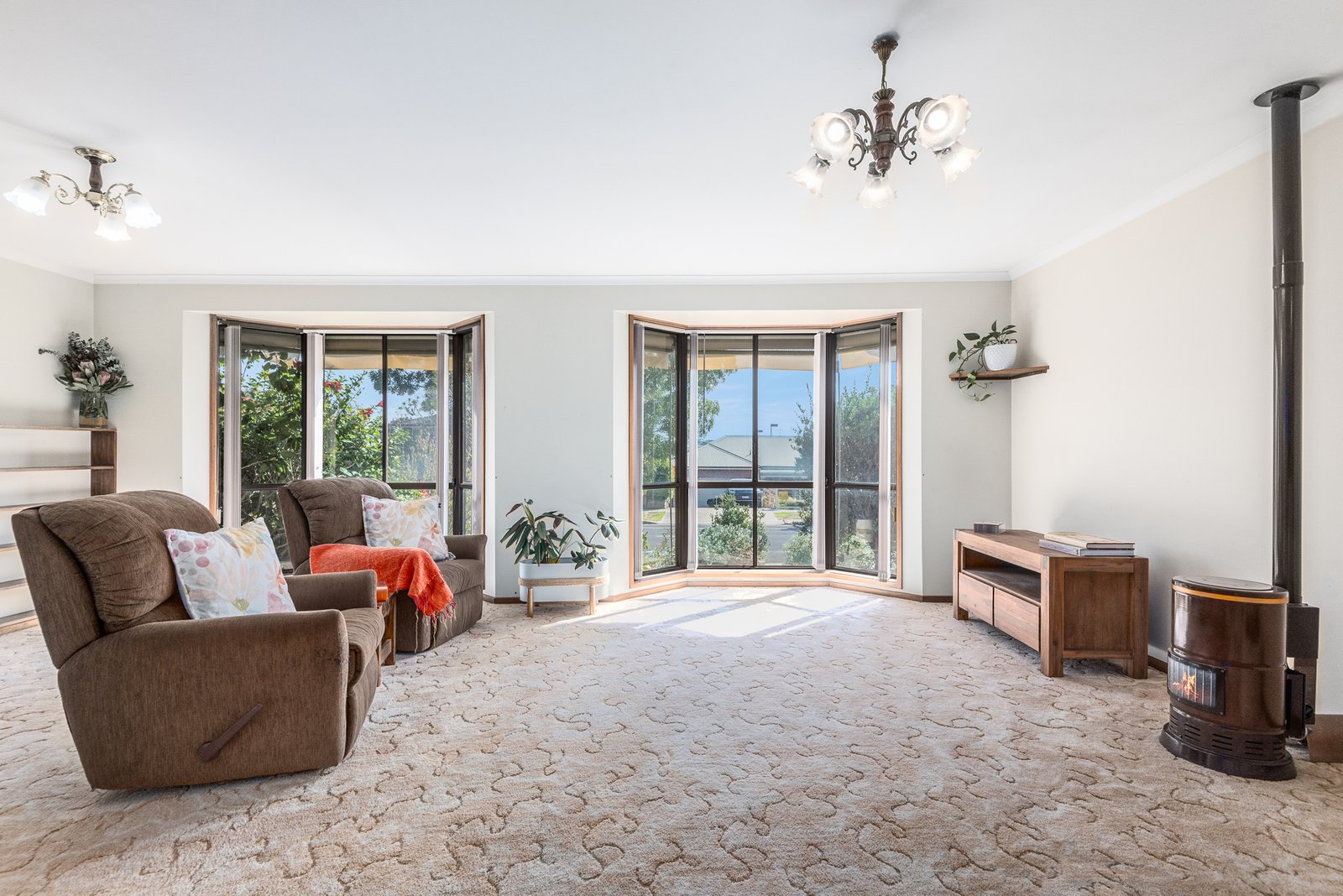 Gallery: 55 Meadowvale Drive