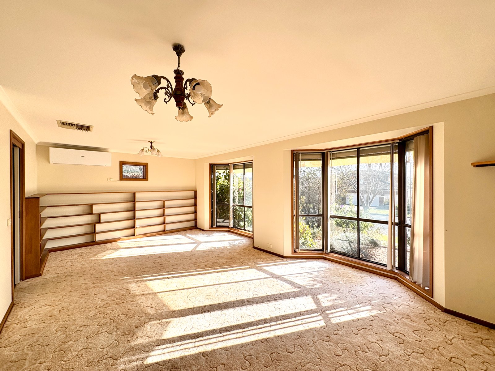 Gallery: 55 Meadowvale Drive