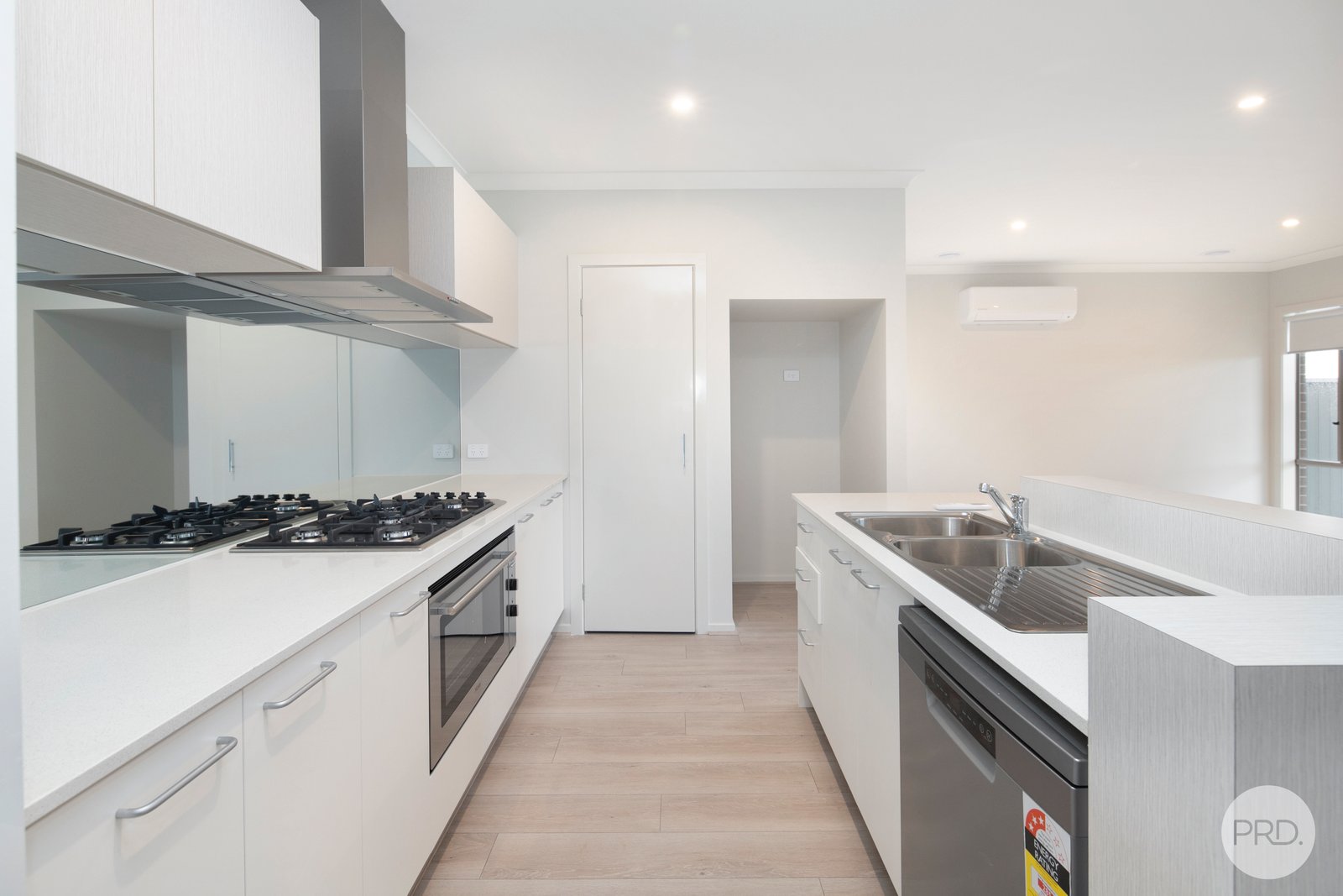 55 Moore Way LUCAS 2