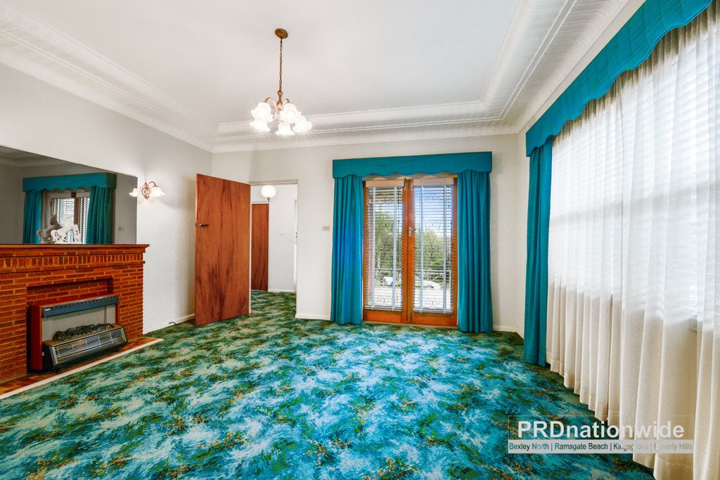 55 Moreton Avenue KINGSGROVE 5