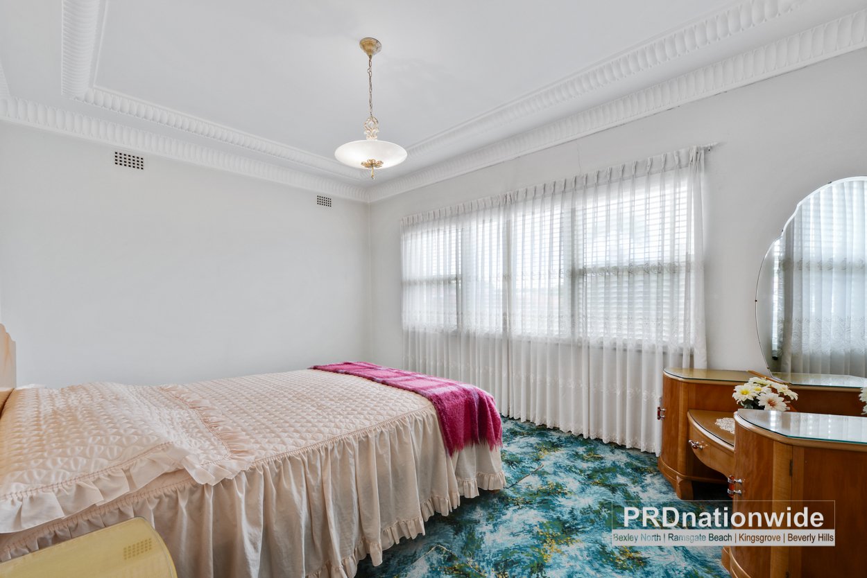 55 Moreton Avenue KINGSGROVE 6