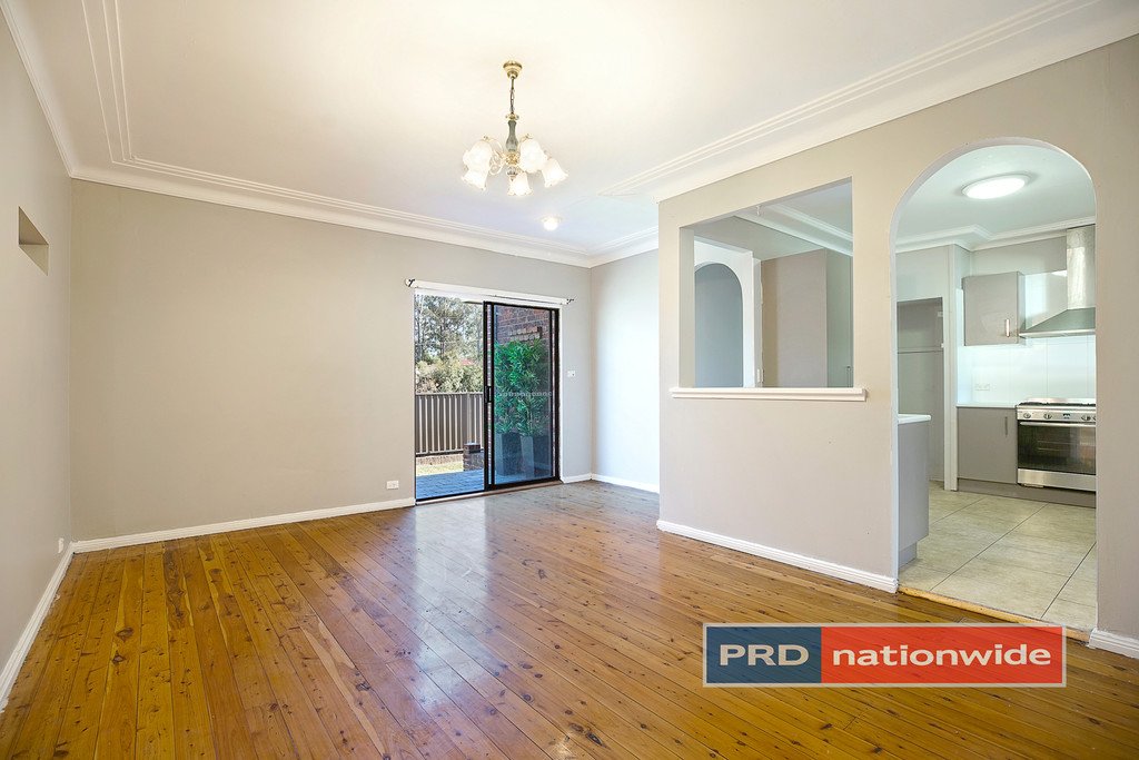 55 Newham Drive CAMBRIDGE GARDENS 8