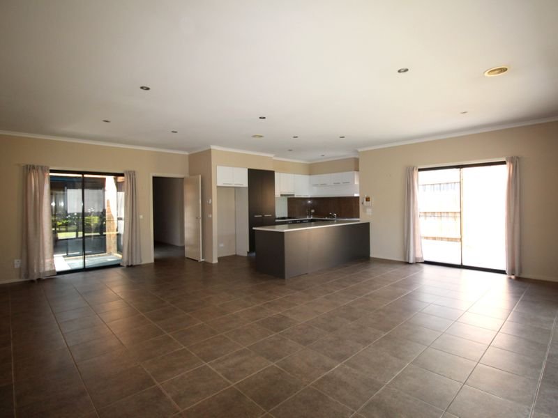 Gallery: 55 Oak Avenue