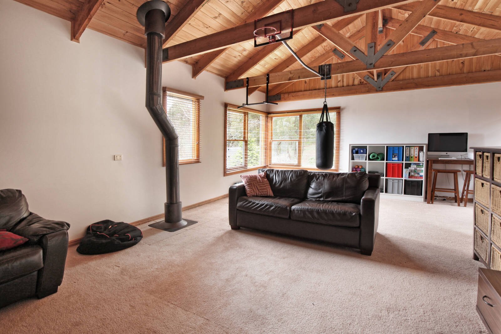 Real Estate and Property in 55 Outawood Rise, Gisborne, VIC