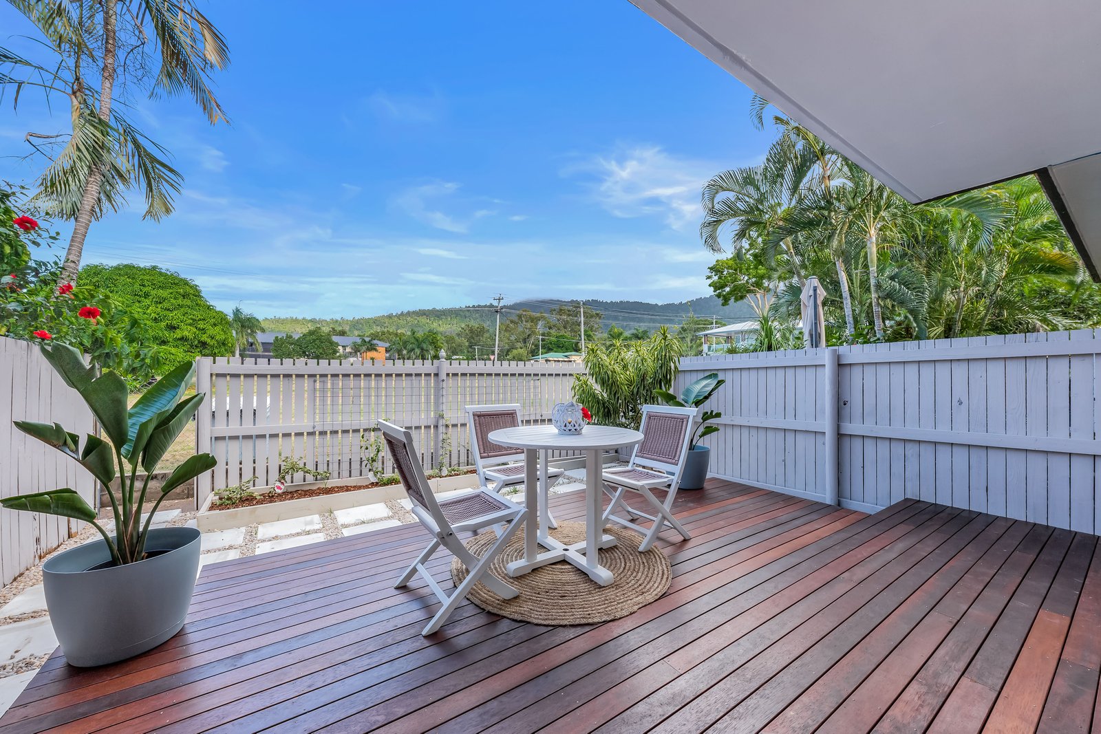 5/5 Pleasant Drive CANNONVALE 3