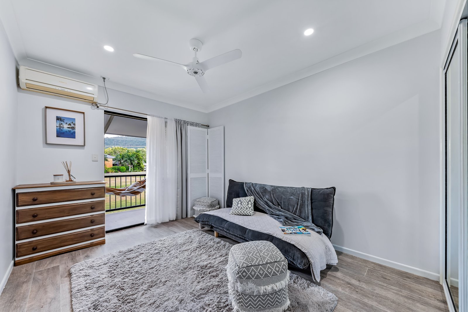 5/5 Pleasant Drive CANNONVALE 14